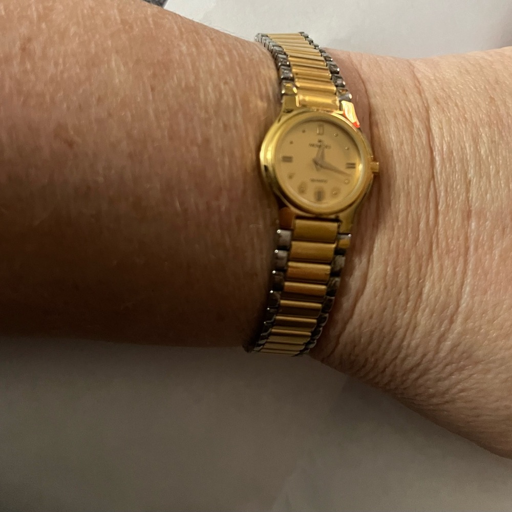Vintage Ladie’s Movado Two-Tone 87-23-0835 Watch. New Movement